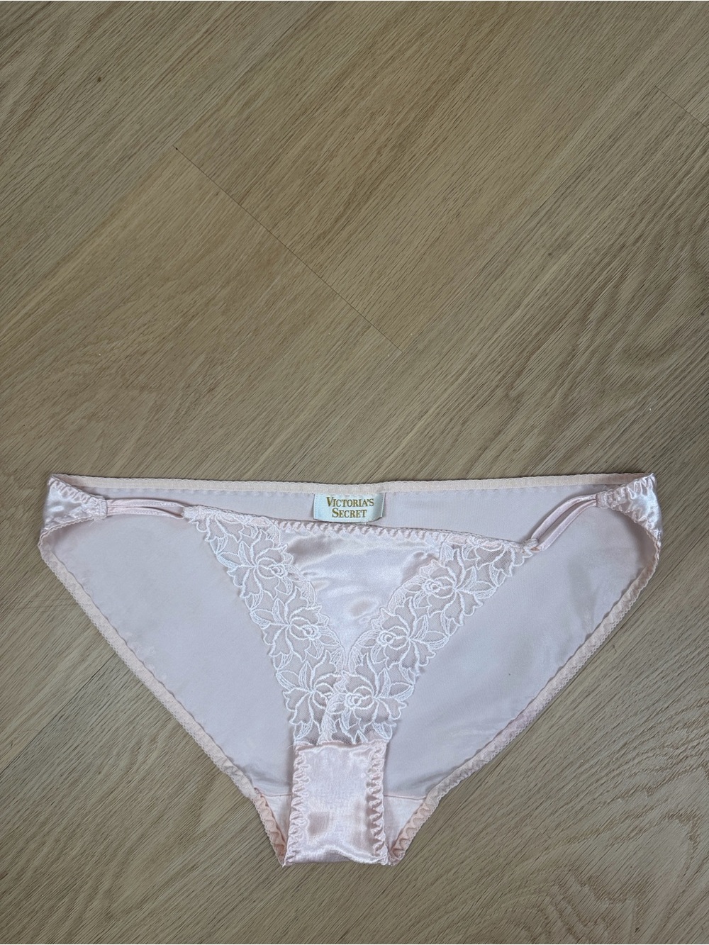 Gold Label Victoria’s Secret Satin Panty S